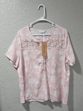 Tendency Pink Floral Lace-Yoke Short Sleeve Blouse